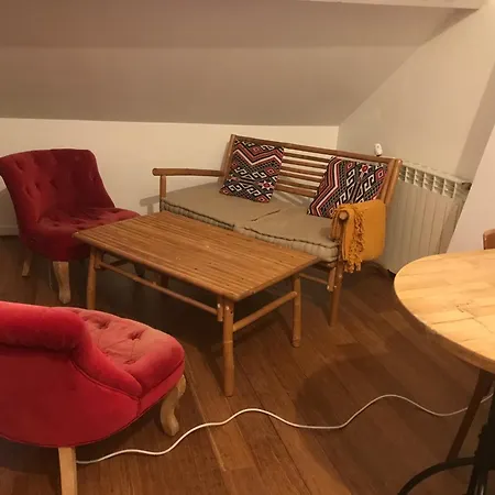 En Centre Apartment