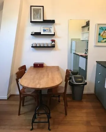 En Centre Apartment *